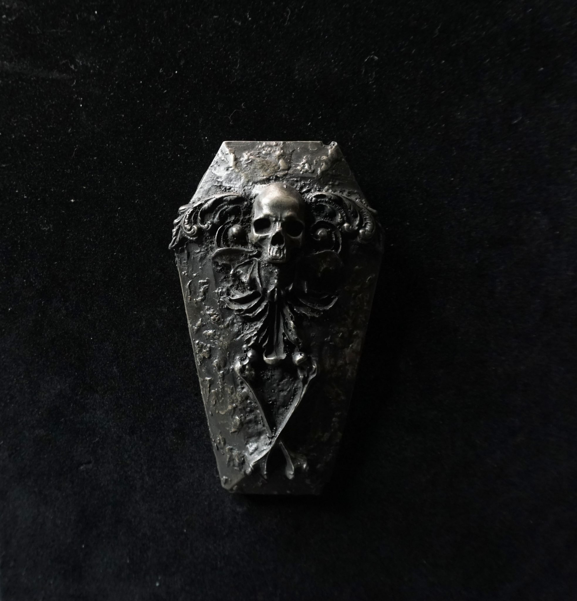 Victorian Memento Mori Vampyre Coffin